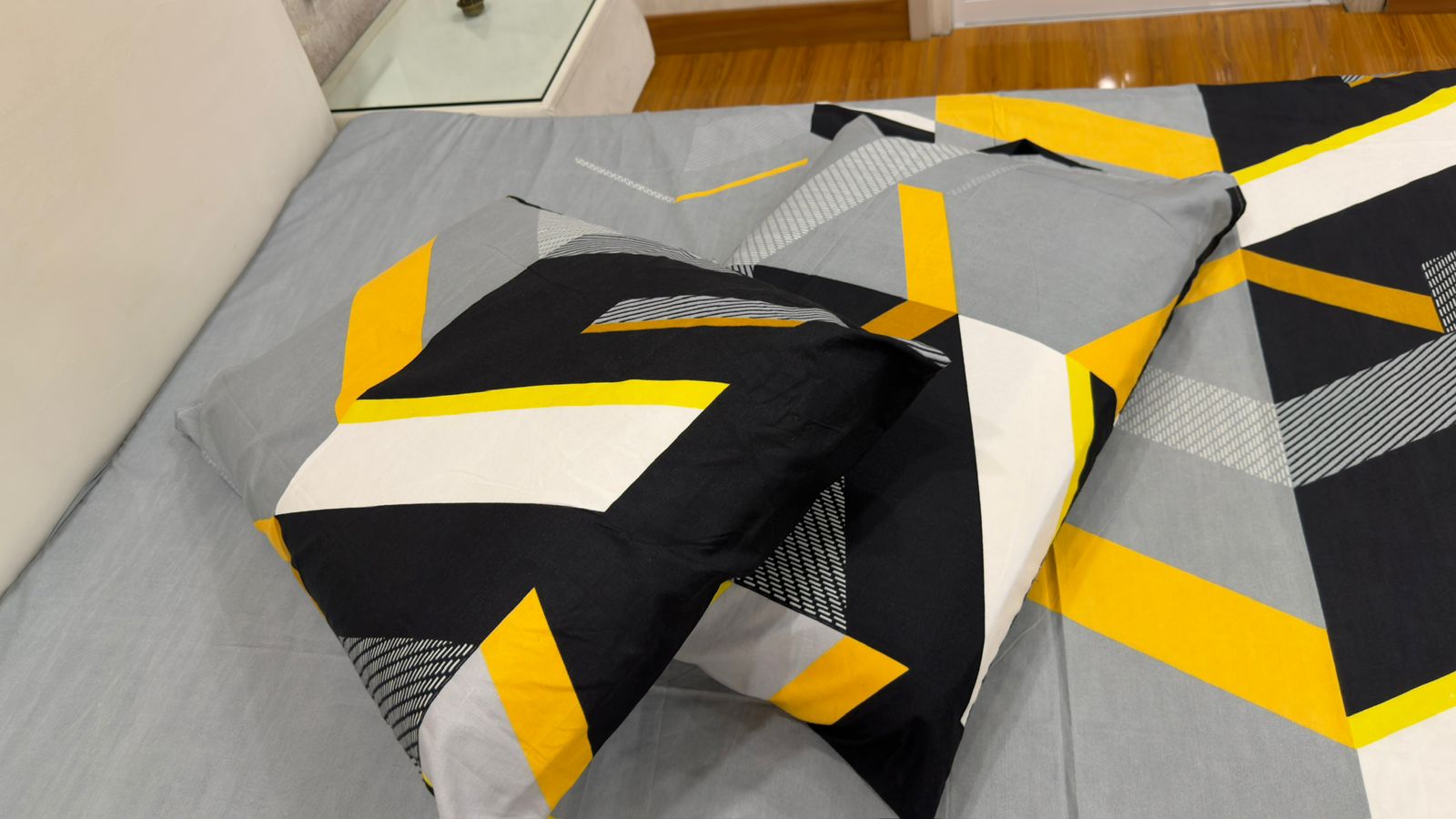 Tom Smith Bedsheet Set