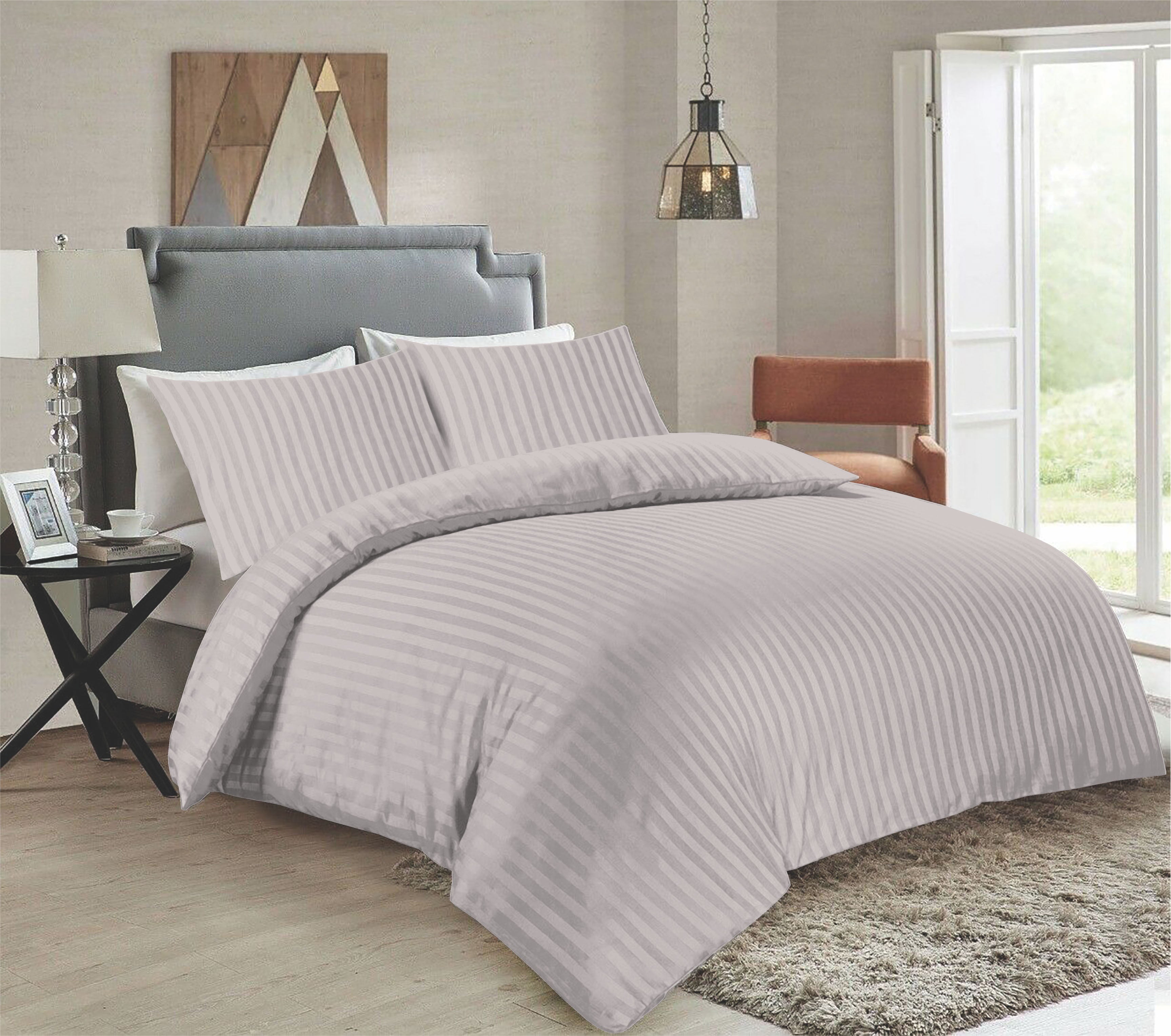 Hotel Stripe Comforter